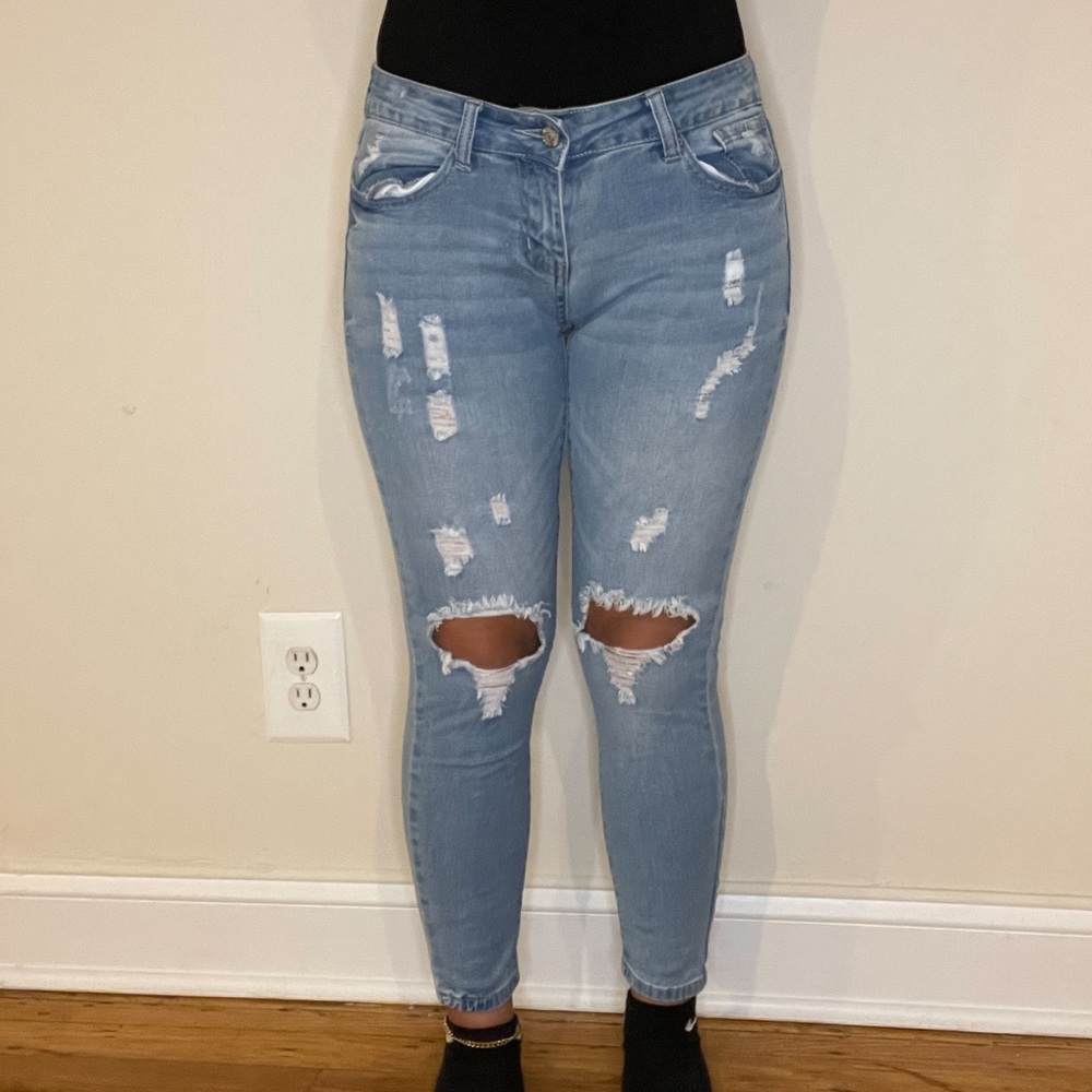 Light Wash Ripped Skinny Jeans